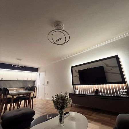 Art'S Apartment Тирана Екстериор снимка