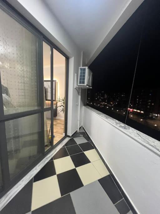 Art'S Apartment Тирана Екстериор снимка