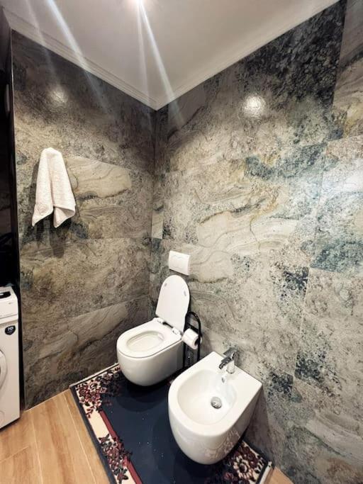 Art'S Apartment Тирана Екстериор снимка