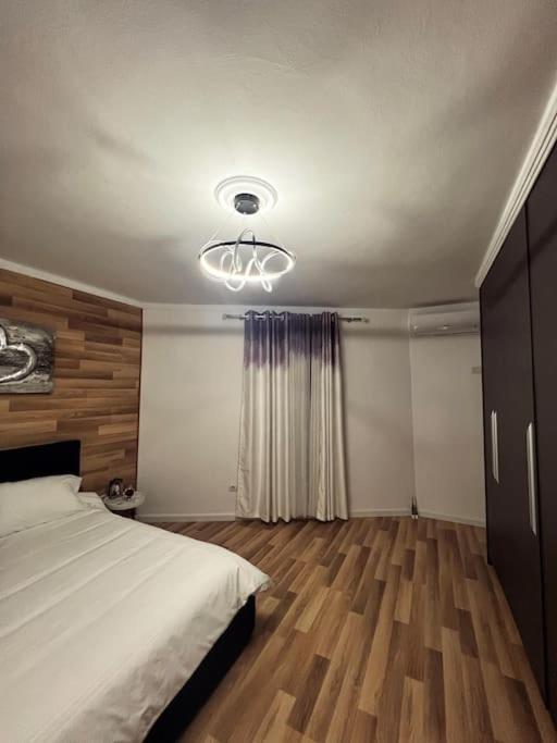 Art'S Apartment Тирана Екстериор снимка