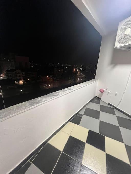 Art'S Apartment Тирана Екстериор снимка
