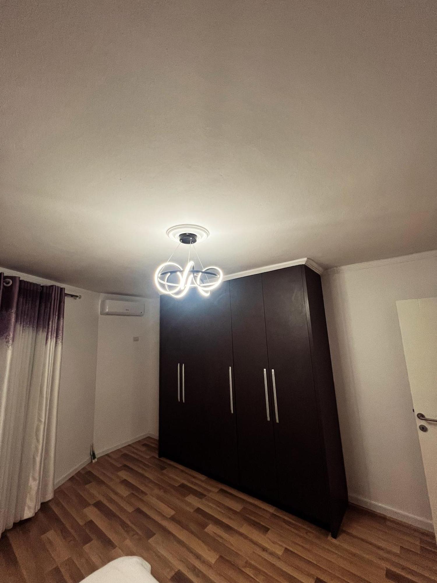 Art'S Apartment Тирана Екстериор снимка