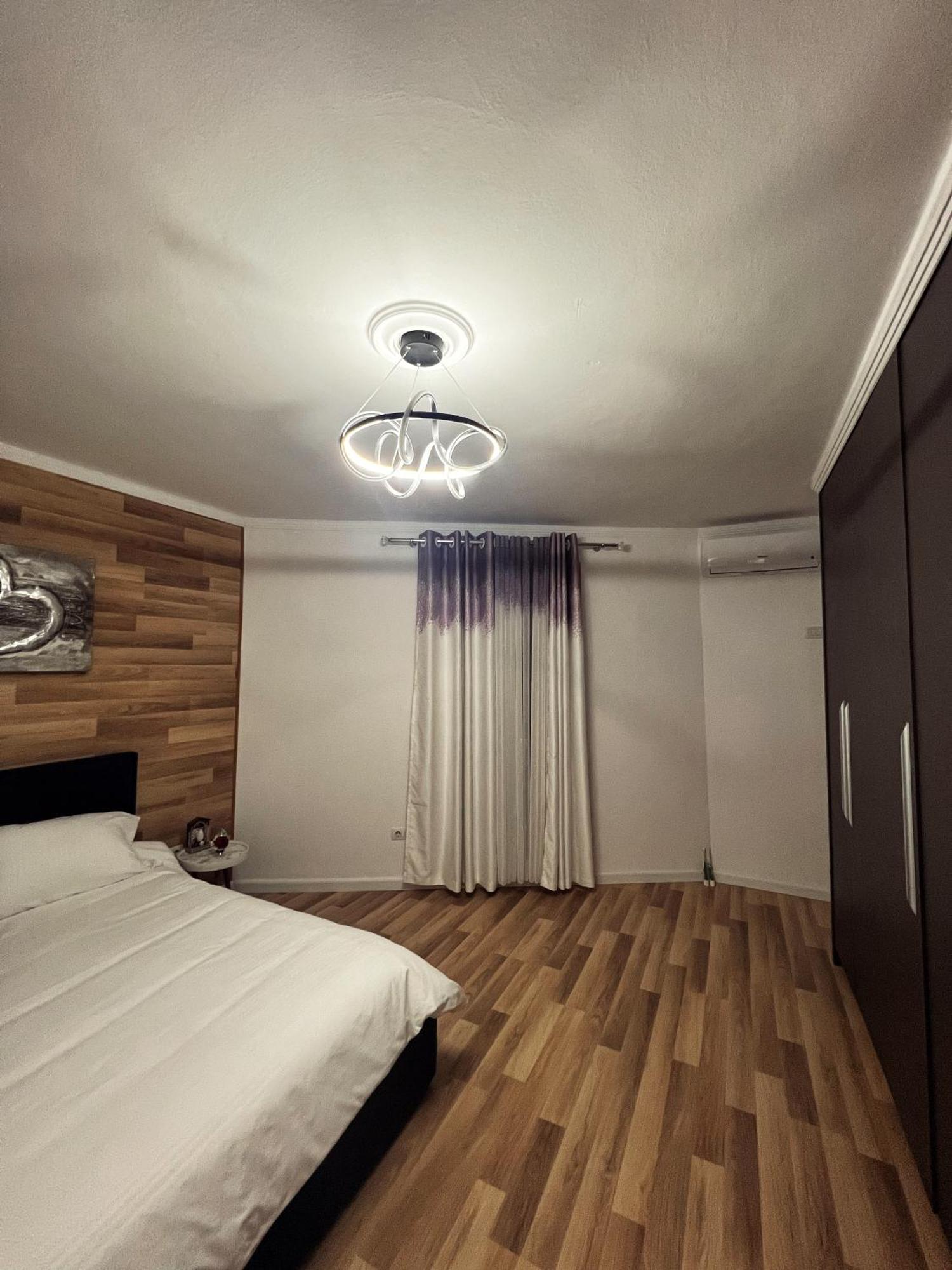 Art'S Apartment Тирана Екстериор снимка