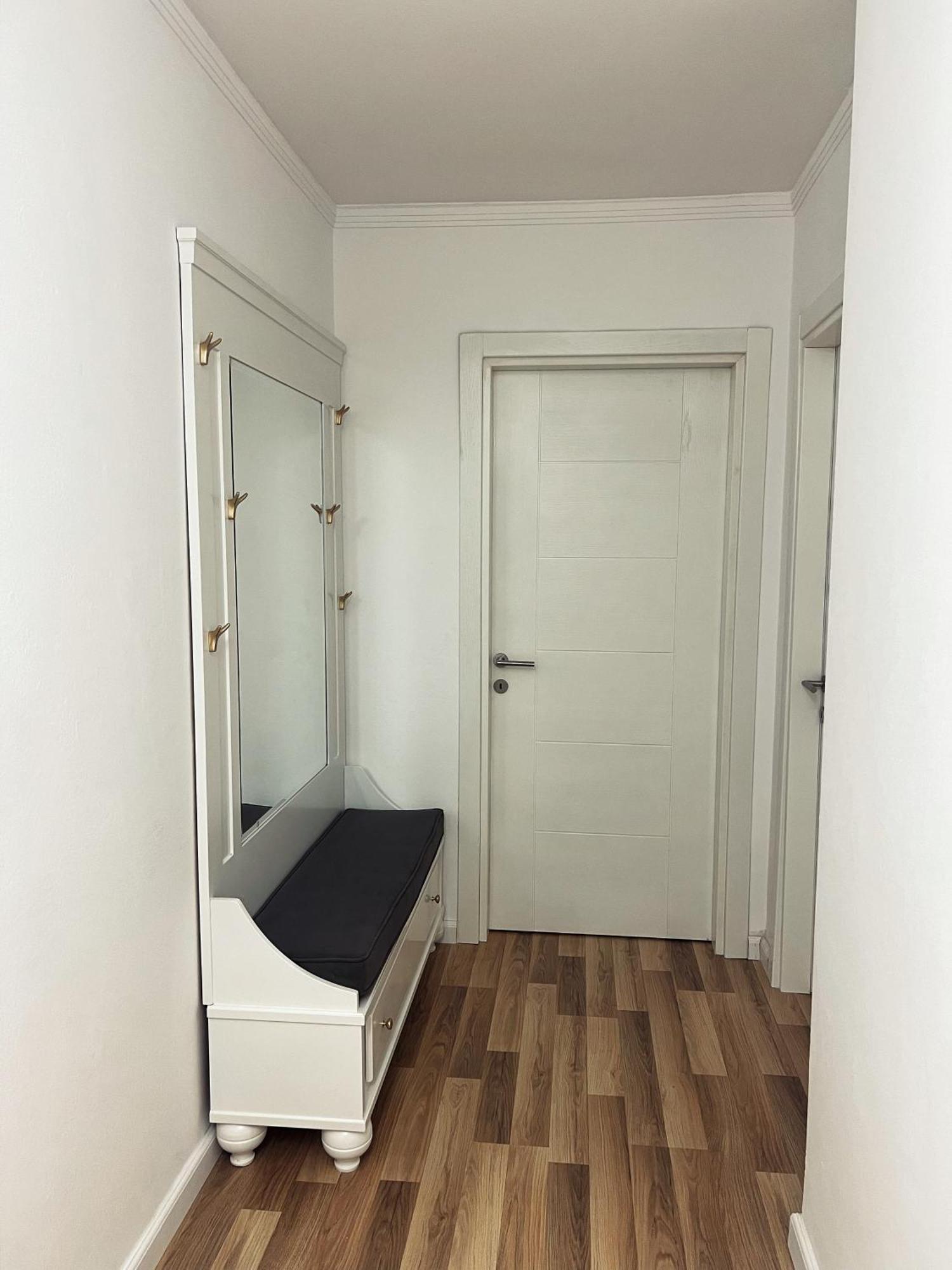 Art'S Apartment Тирана Екстериор снимка