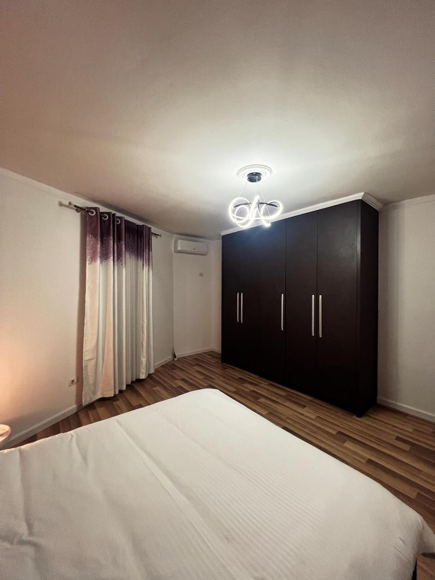 Art'S Apartment Тирана Екстериор снимка