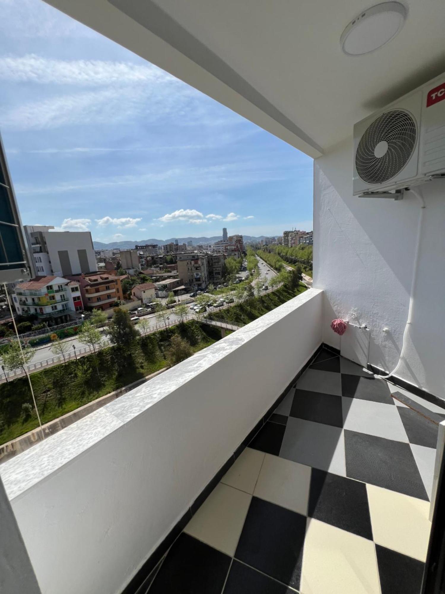 Art'S Apartment Тирана Екстериор снимка