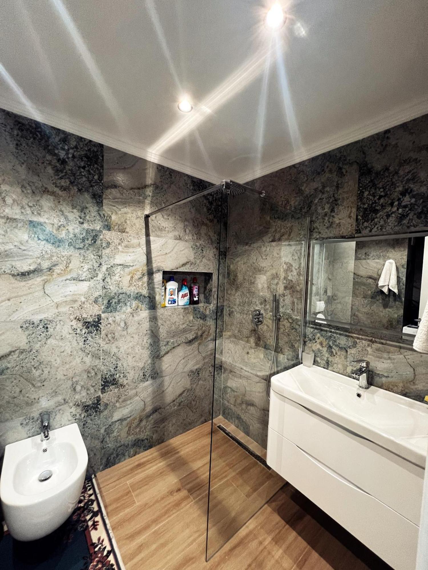 Art'S Apartment Тирана Екстериор снимка